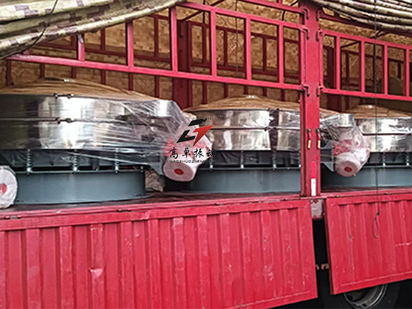 4台1800型防爆直排筛发货通知：四机联动，安全筛分新标杆！