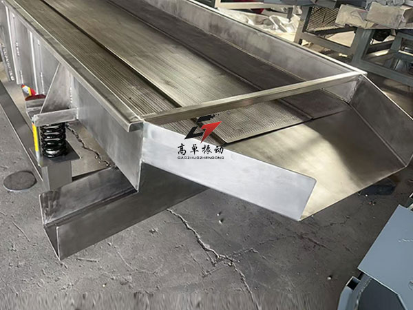 食品不锈钢直线筛的工作原理