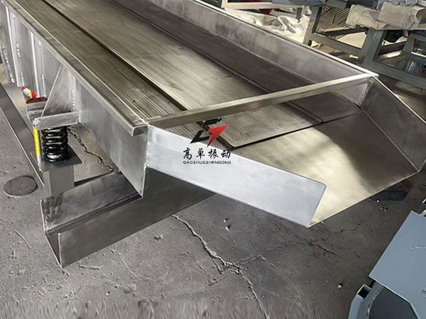 食品不锈钢直线筛的工作原理