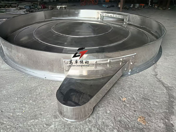 单层法兰筛框采用双出料口设计优势分析